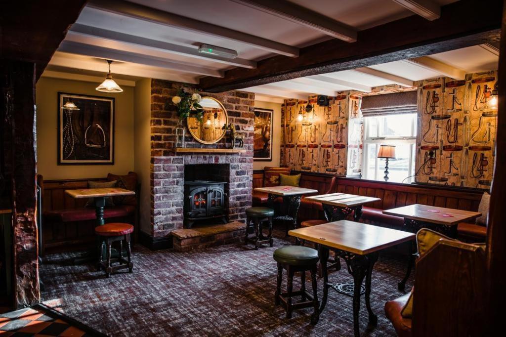 The Black Horse Inn Ґейнсборо Екстер'єр фото