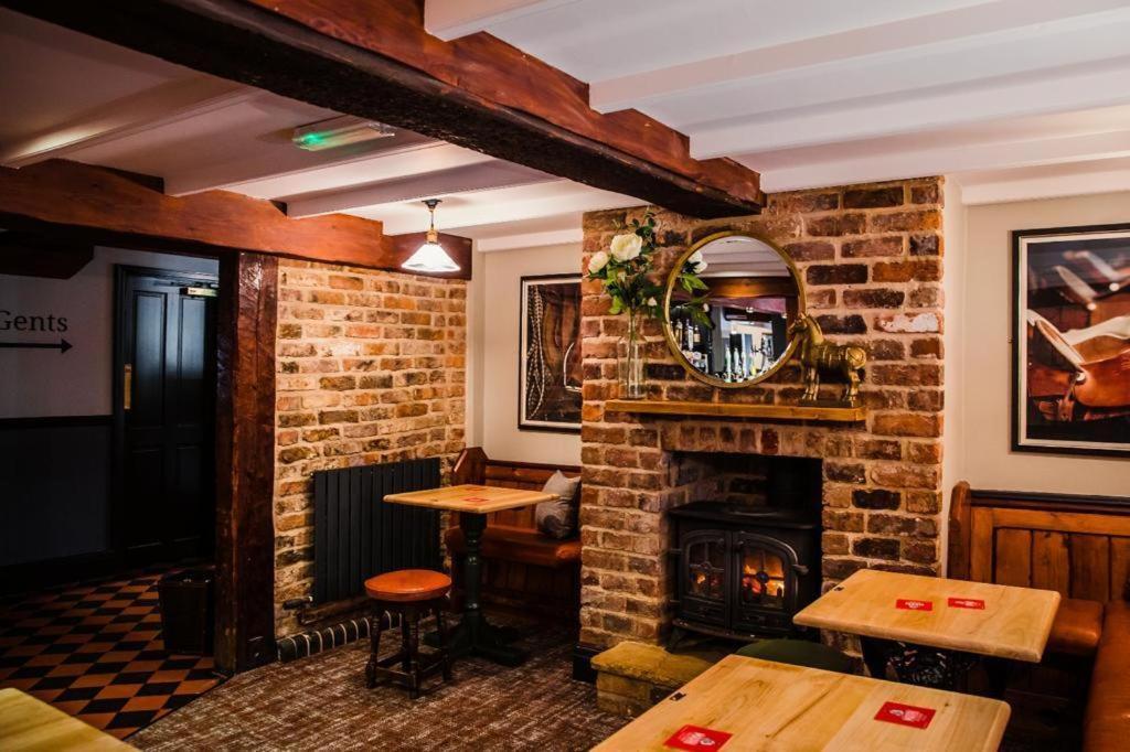 The Black Horse Inn Ґейнсборо Екстер'єр фото